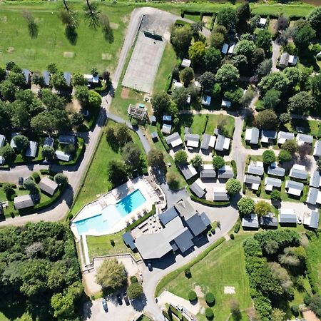 Marmotel Village Saint-Geniez-dʼOlt Exterior foto