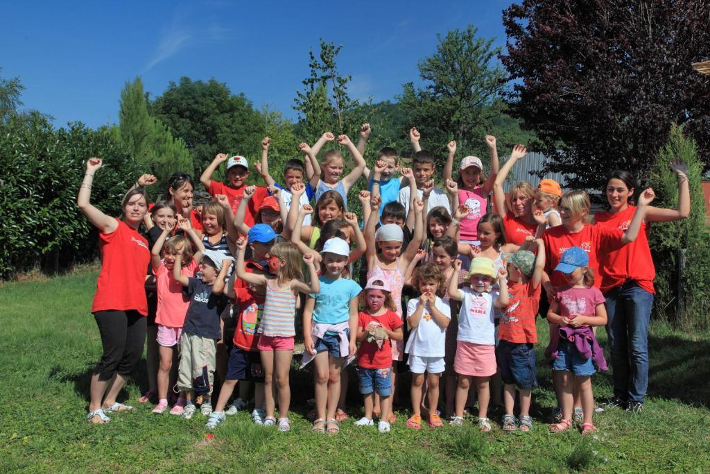 Marmotel Village Saint-Geniez-dʼOlt Exterior foto