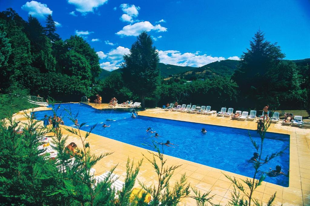 Marmotel Village Saint-Geniez-dʼOlt Exterior foto