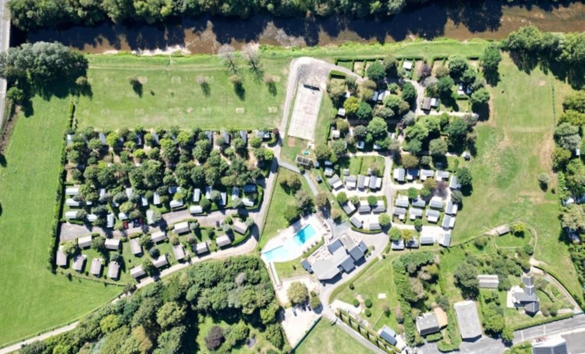 Marmotel Village Saint-Geniez-dʼOlt Exterior foto