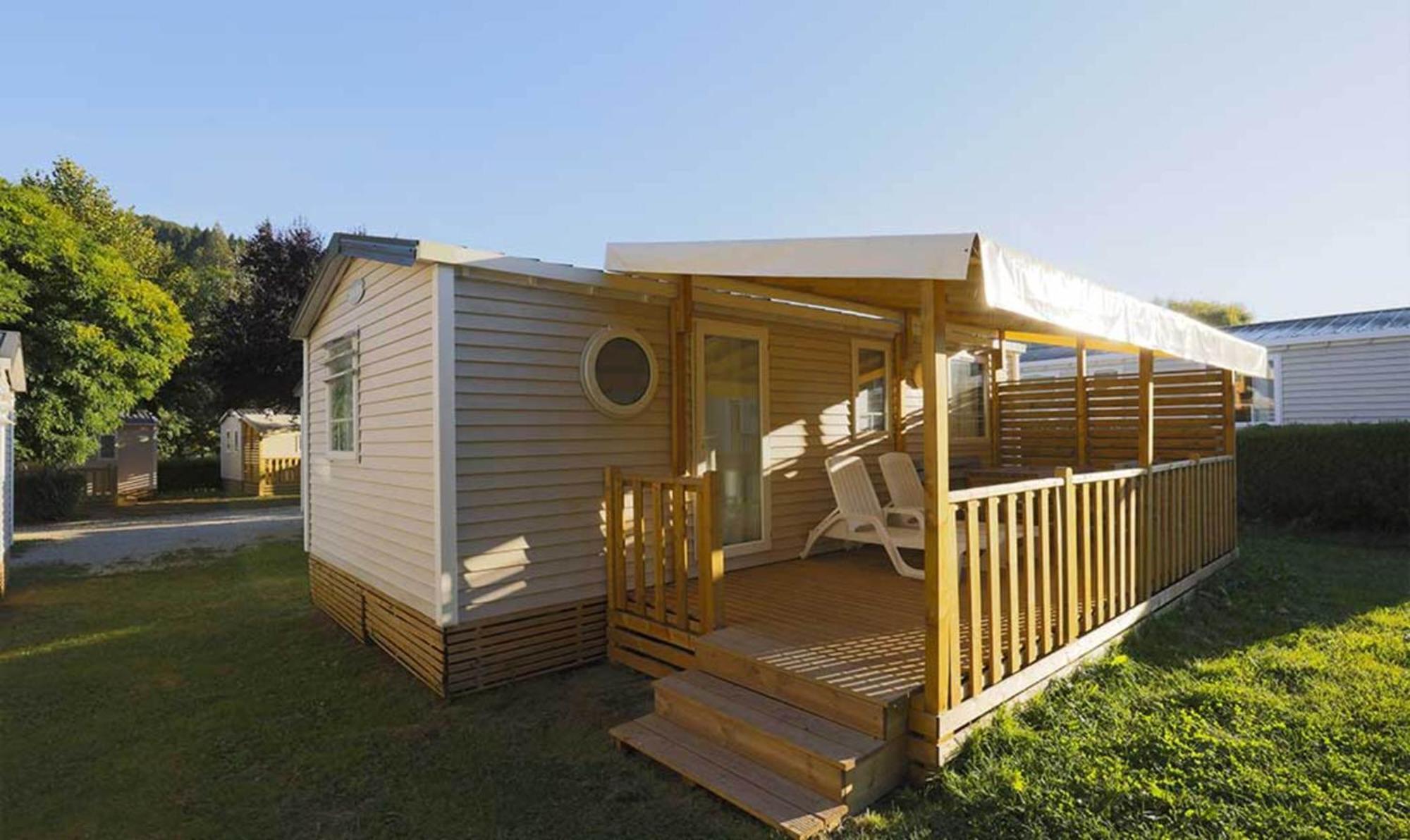 Marmotel Village Saint-Geniez-dʼOlt Exterior foto