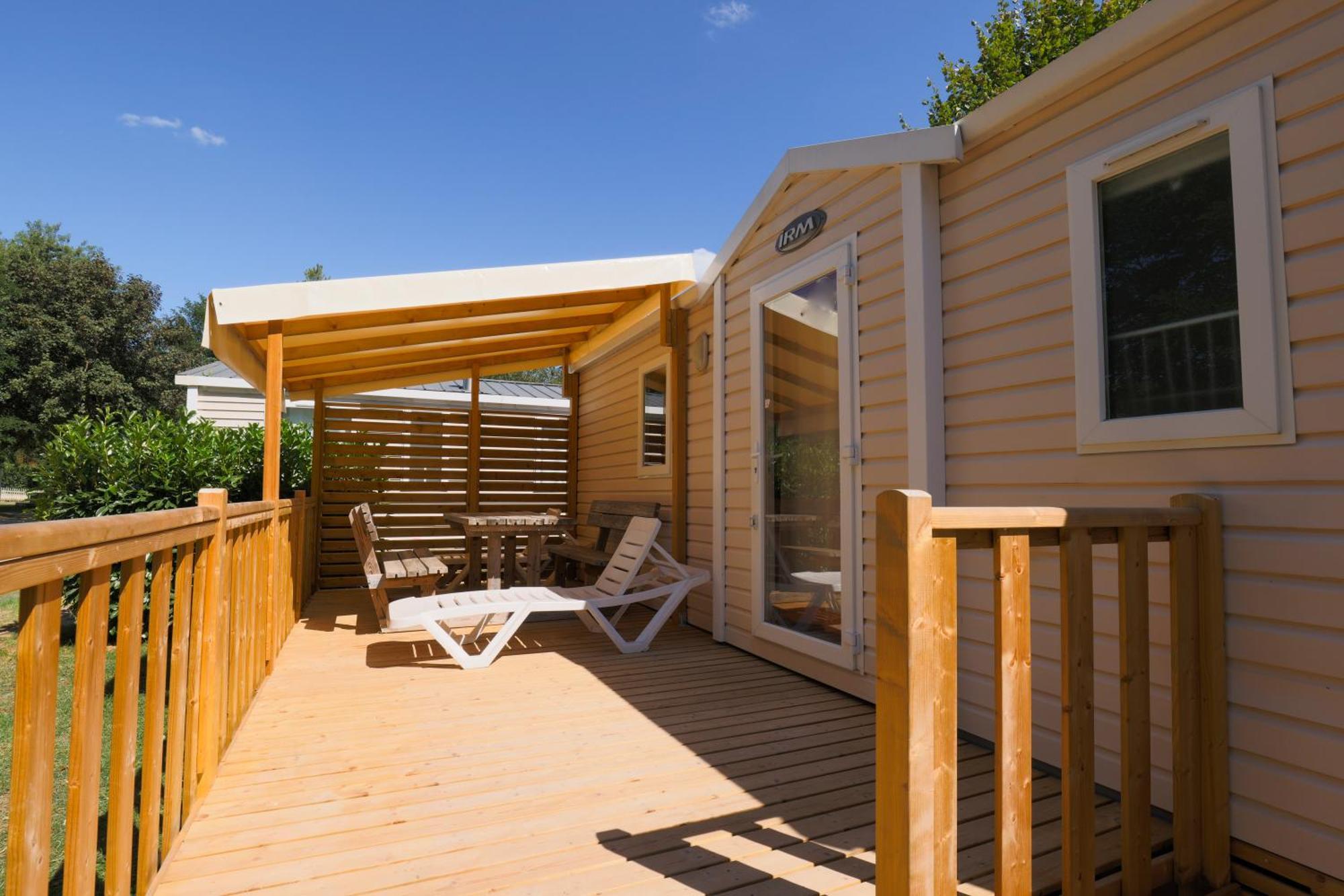 Marmotel Village Saint-Geniez-dʼOlt Exterior foto