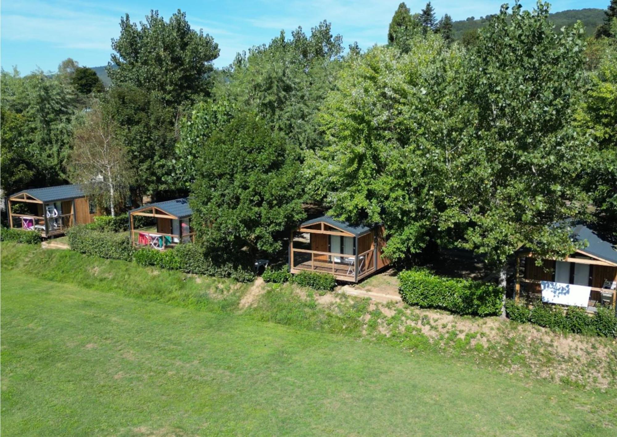 Marmotel Village Saint-Geniez-dʼOlt Exterior foto