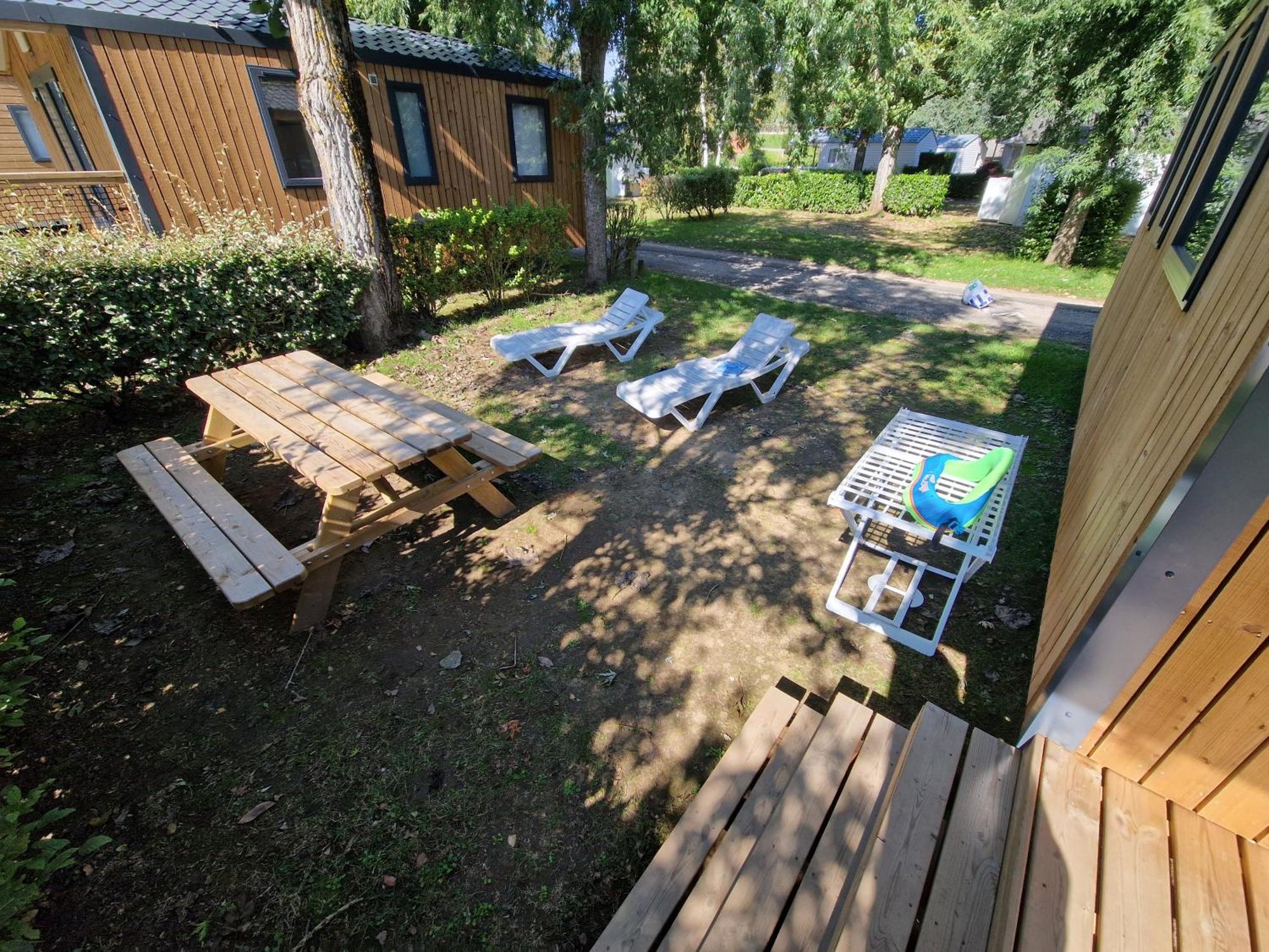 Marmotel Village Saint-Geniez-dʼOlt Exterior foto