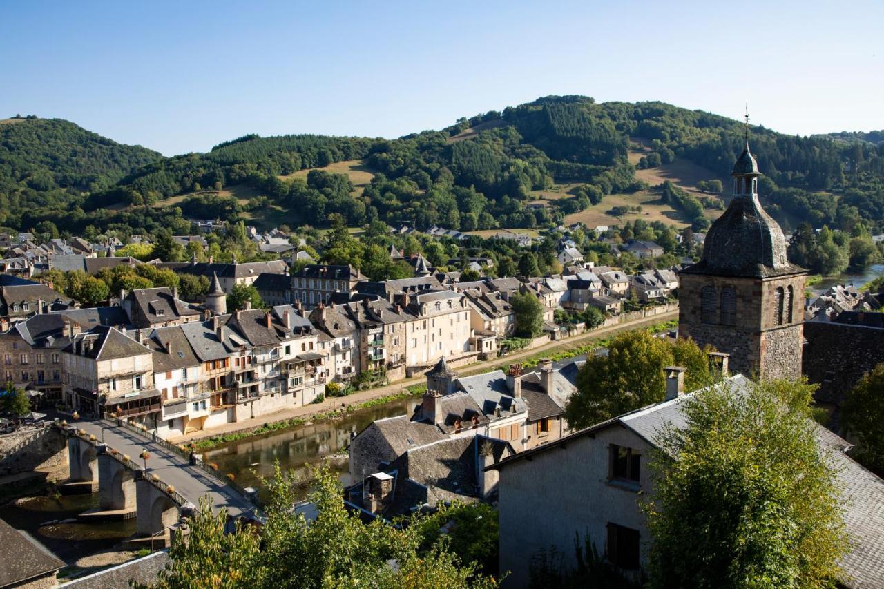 Marmotel Village Saint-Geniez-dʼOlt Exterior foto